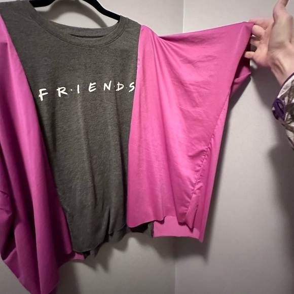 Friends up cycle tee poncho one size fits most raw hem - Picture 3 of 4